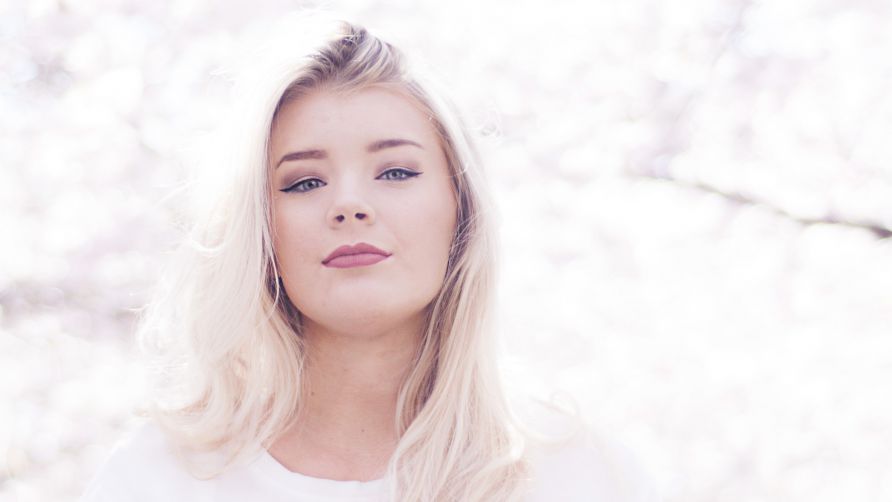 Kristina Keyyo Petrushina - Framgångsrik bloggare och programledare